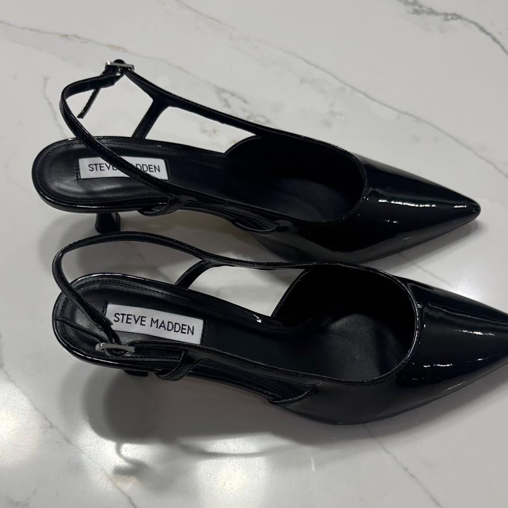Steve Madden Black Patent Pointed Slingback Pumps - Picture 7 of 12